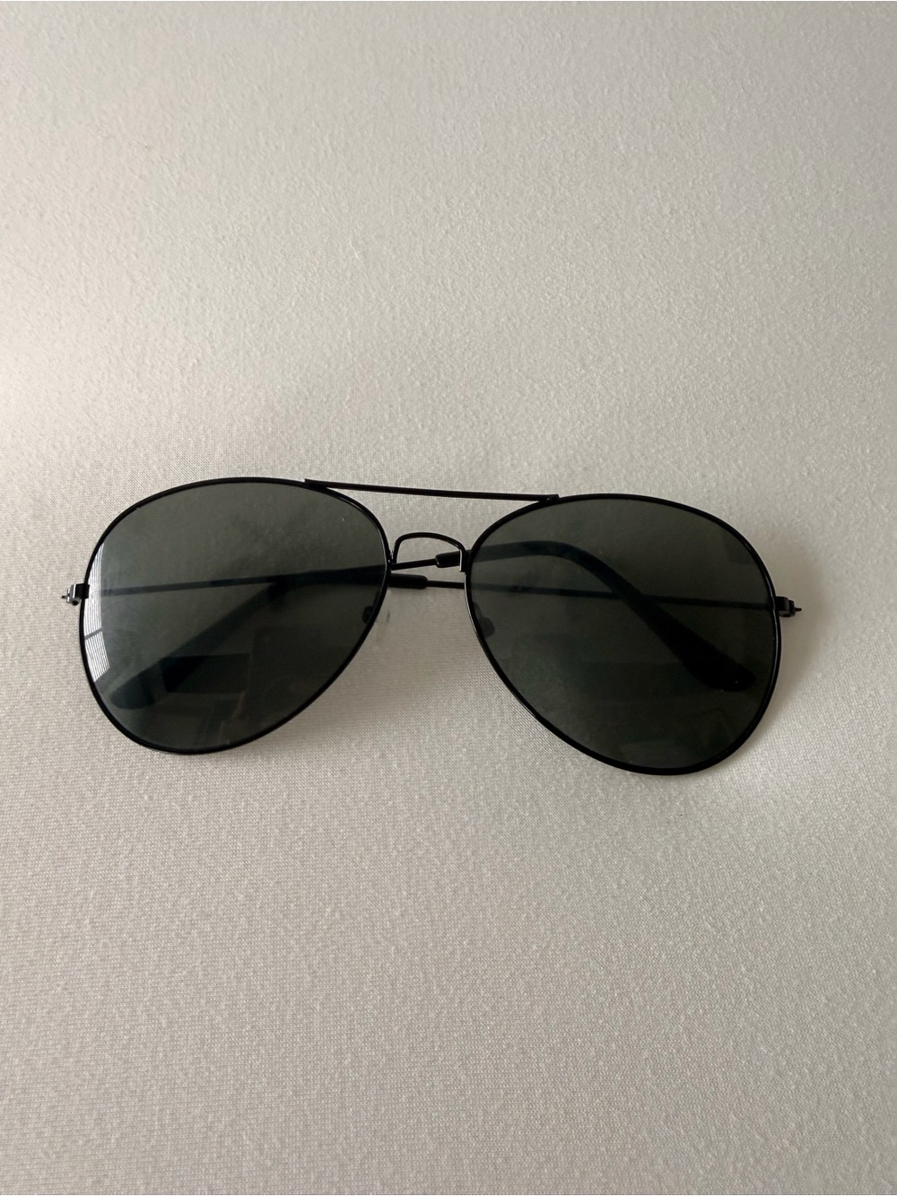 Men's Black Aviator Polarized Sunglasses